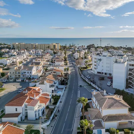 Colibri By Interhome Patroves