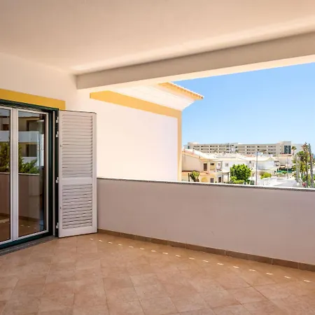 Colibri By Interhome Patroves