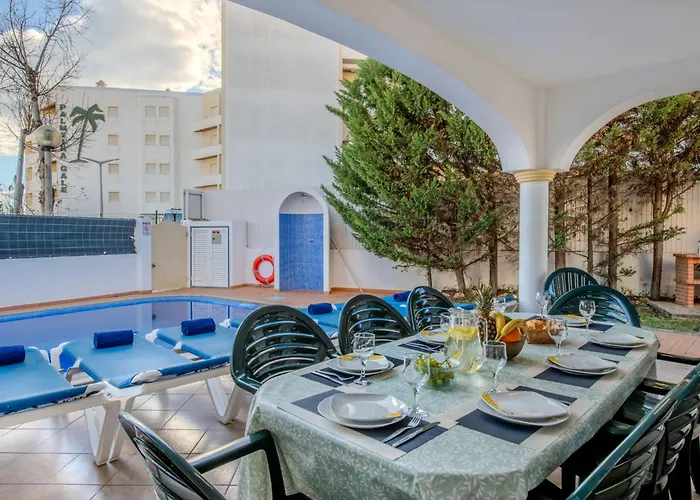 Colibri By Interhome Patroves