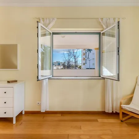 Colibri By Interhome *