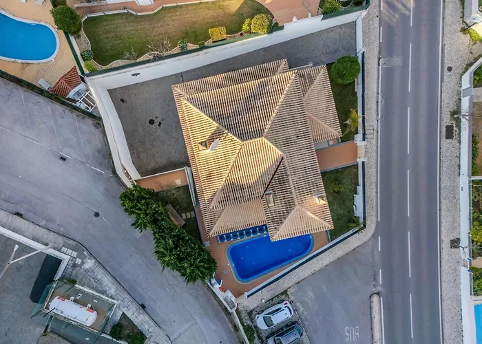 Colibri By Interhome * Patroves