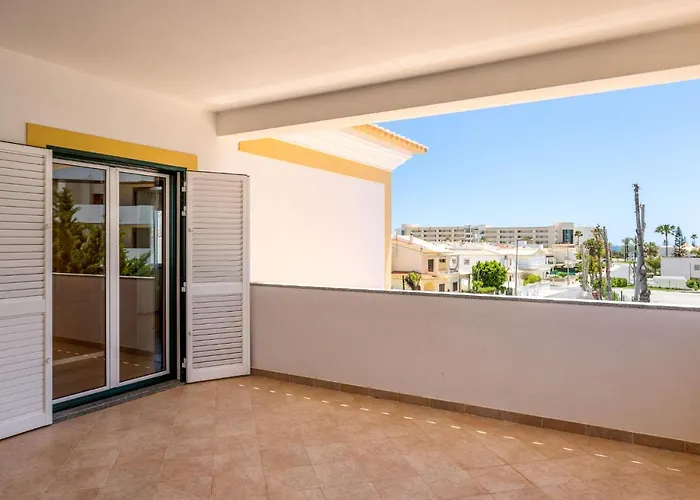 Colibri By Interhome Patroves