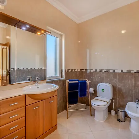 Colibri By Interhome Vila Patroves