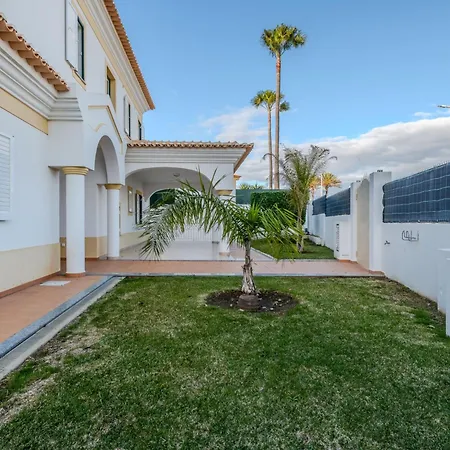 Colibri By Interhome Vila Patroves